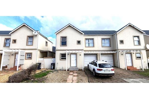 This beautiful 3-Bedroom Duplex Townhouse is located in the secure and peaceful Estate ...