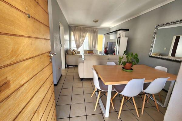 This cozy 1-bedroom apartment offers comfortable living in a quiet complex, perfect for professionals or couples. The apartment ...