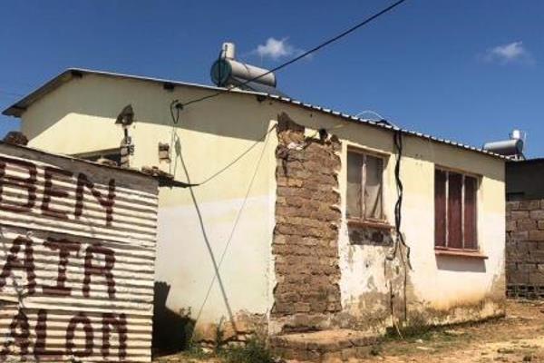 Perfect For Investors and Growing Family.....
 Property  Situated in vlakfontein. This   Property offers  2 Bedrooms , Kitchen, Lounge ...