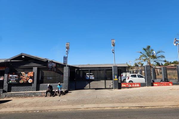 Busy Corner in Laudium CBD
With Commercial Rights and 
Approved Plans for Business 
6 Shops 
Rental Aprox R45K PM

