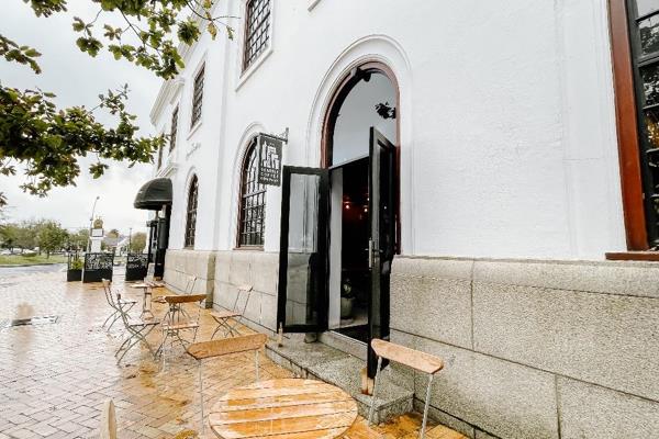 Positioned at one of Stellenbosch&#39;s busiest intersections, the historic De Oude ...