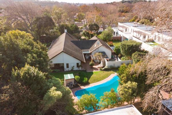 North-facing family home with endless possibilities...

Exciting opportunity to acquire this property in Constantia Upper. Situated on ...