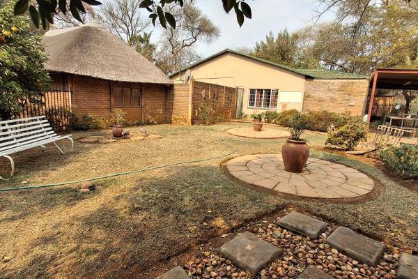 Escape to Serenity - 10ha Bushveld Retreat near Pretoria

Immerse yourself in the tranquility of the African bushveld, just 20 minutes ...