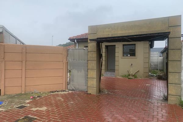 This Lovely Property is situated in &quot;The Westridge&quot;,Mitchells Plain.The Property has recently been painted and boasts:2 Bedrooms with cupboards,large lounge,family bathroom + fully fitted kitchen(Oven &amp; Hob).
Tiled thru-out!!!
There is a Garage Facade leading ...