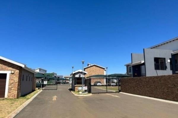 This beautiful and affordable complex unit is up for sale in the sought after complex of Idube Lifestyle Village in Protea Glen ...