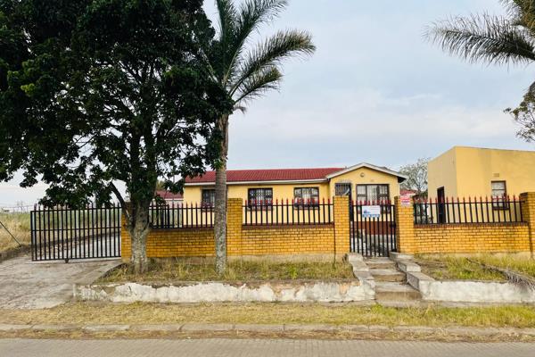 3 bedroom starter home in Butterworth Ext15, one of Butterworth&#39;s quiet neighborhoods, this starter home boasts 3 bedrooms with ...