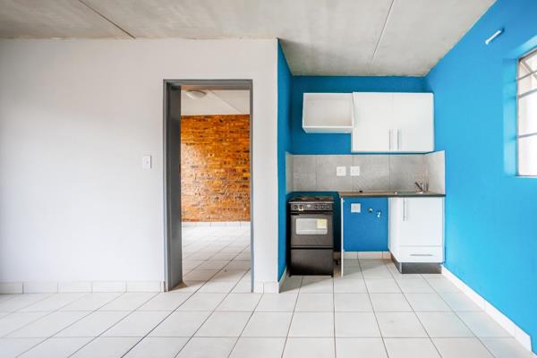 Discover Your New Home in Mohlakeng! Affordable Modern Living Awaits You!

Move into a brand-new social housing community designed with you in mind, offering modern, affordable 1- and 2-bedroom units where rent is based on your ...