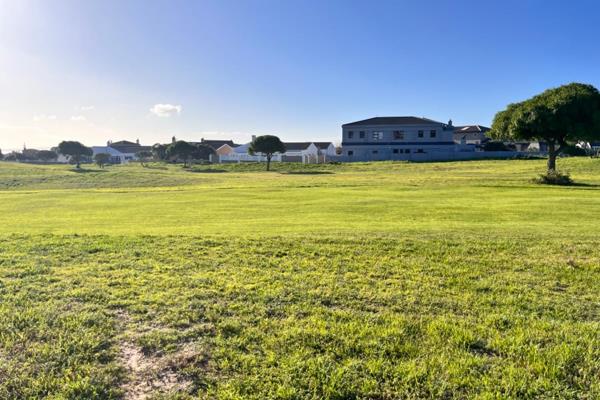 Erf

Build your dream home right on the Mashie Golf Course.

Blissfully located ...