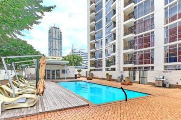 Stylish, fully furnished apartment in one of Johannesburg&#39;s most prestigious ...