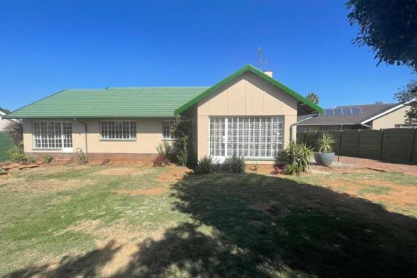 Corner Stand Home with Pool &amp; Granny Flat for Sale in Marlands

This delightful family residence is designed for both relaxation ...