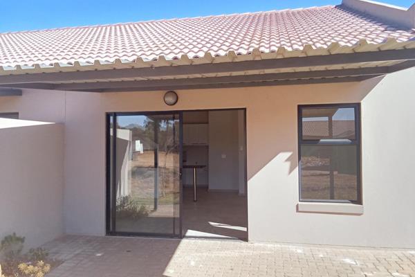 Immaculate two bed house for sale in Pretoria north
Two bedroom house in pta north akasia with fully fitted and spacious bedrooms. It ...