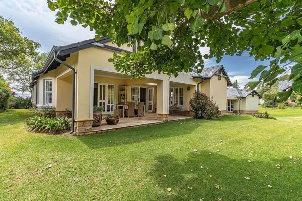 This freestanding house, in a mature lifestyle estate, is a real gem.
It has three bedrooms which will be warm in Winter, but which can ...