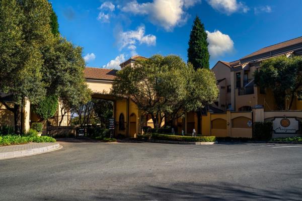 Stunning 2-Bedroom Loft Apartment in Secure Lonehill Estate

Discover your new home in the heart of Lonehill! This beautiful 2-bedroom ...