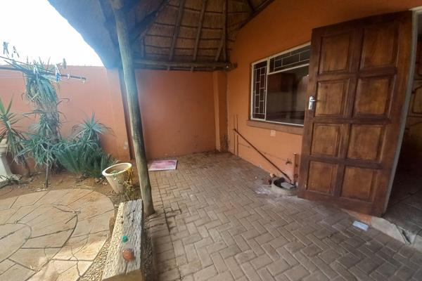 This charming two-bedroom, two-bathroom cottage is an ideal family home. The tidy courtyard is perfect for enjoyable braai days, and ...