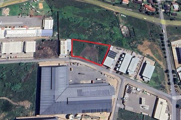 Located with easy access to  R23/Snake Road as well as the N17 and the N12 highways
Zoned Industrial 1
All services in place
3 phase ...