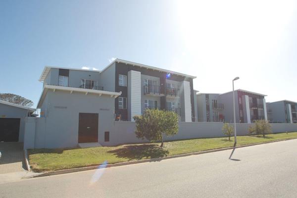 Experience contemporary living at Green Leaf Apartments, nestled in the vibrant Fairview area of Port Elizabeth. This second-floor ...