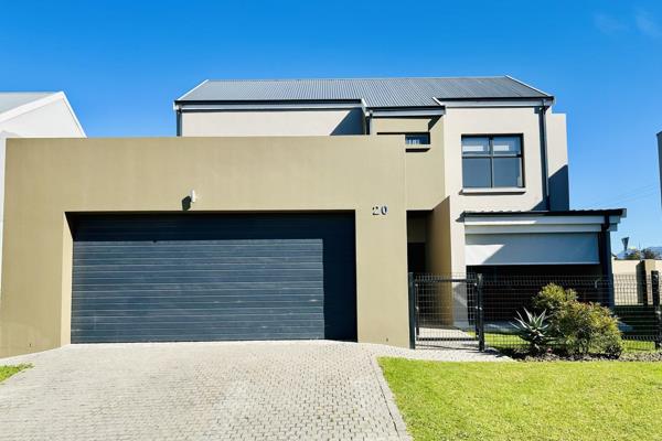 Welcome to your ideal home in Kraaibosch Park, George.  

This modern double-storey ...