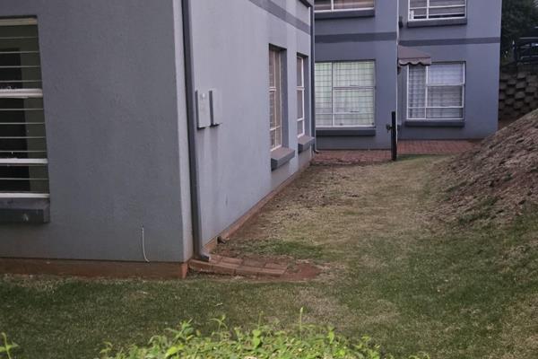 3 bedroom sharing apartment. (ladies only!!)

Bedroom 1 (Rental is R3000) - To secure the room, 1 months rental deposit is required ...