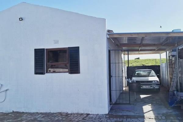 Grab this opportunity!

This 1 bedroom house has just been renovated beautifully and situated in Seaviewpark, Langebaan.

Enter with ...