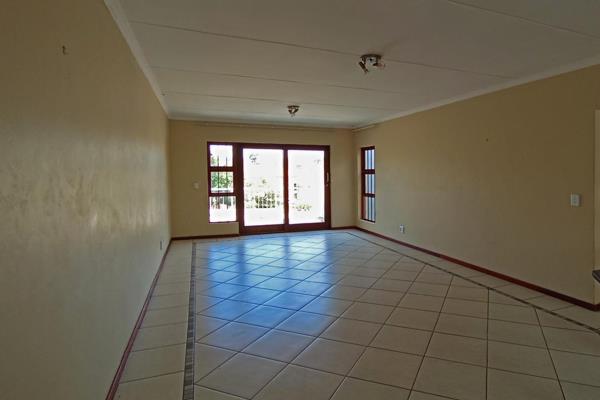 Beautiful low maintenance apartment for sale 
Rooms
3 Bedrooms
2 Bathrooms of which 1 ...