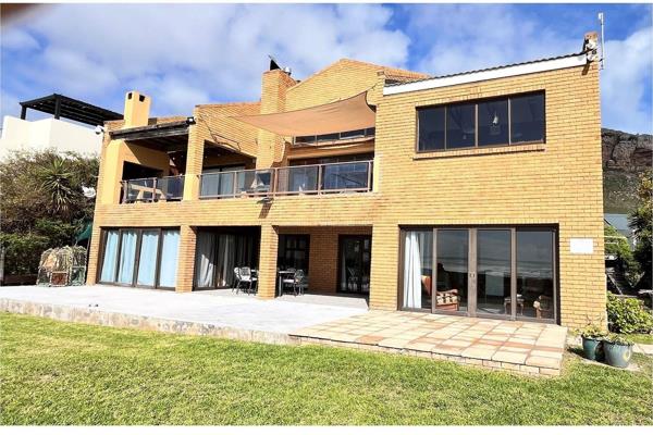 Coastal Living Awaits in Elands Bay!
Welcome to your slice of paradise on the stunning ...