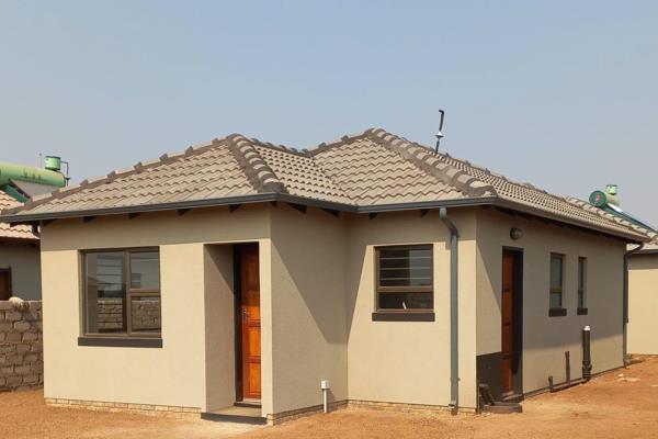 New houses in soshanguve ext 15
New development houses in soshanguve vv

This new development offers a great opportunity for both first time buyers and investors and is magnificent, affordable, stylish and offers peace of mind ...