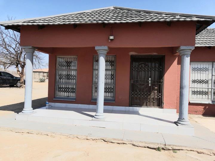 3 Bedroom House for sale in Giyani - P24-114804180