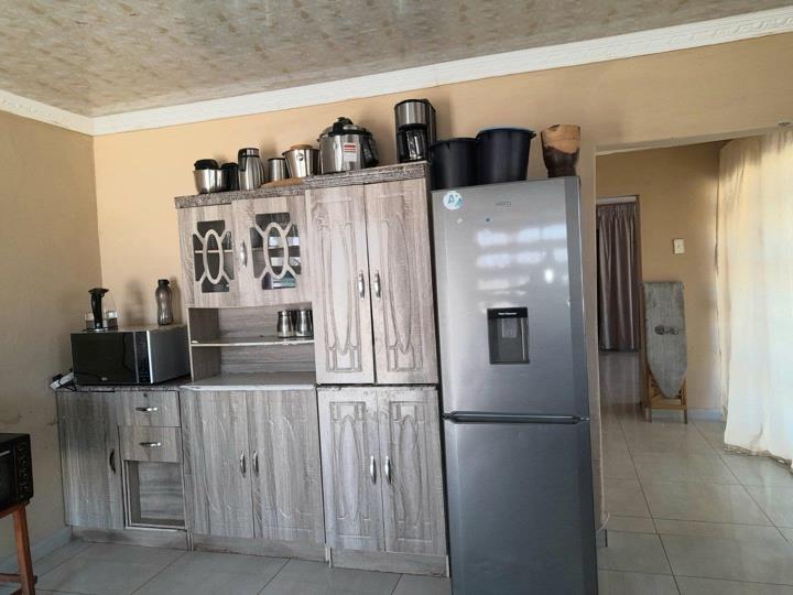 3 Bedroom House for sale in Giyani - P24-114804180