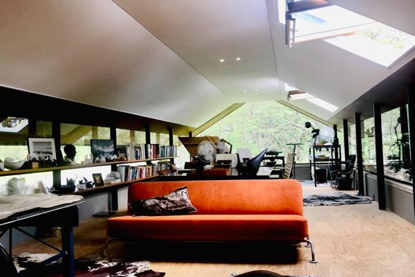 Perfect Studio Space for the discerning. Iconic Beauty designed by Pierre Swanepoel ...