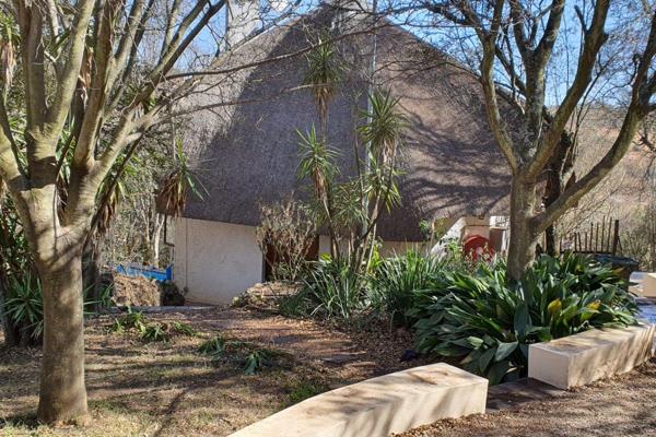 This Property is in Muldersdrift/Roodepoort

River Cottage is a Secure Thatched property set on the river within a small estate covered with indigenous trees. Impala, Blesbok, and even a few quotas greet you upon entrance to ...