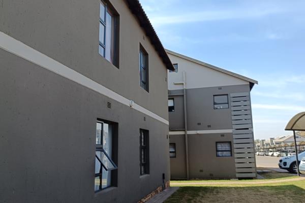 Upon entering, you are greeted by a braai (barbecue) area and a dining area.  The unit features an open-plan kitchen and lounge. The ...