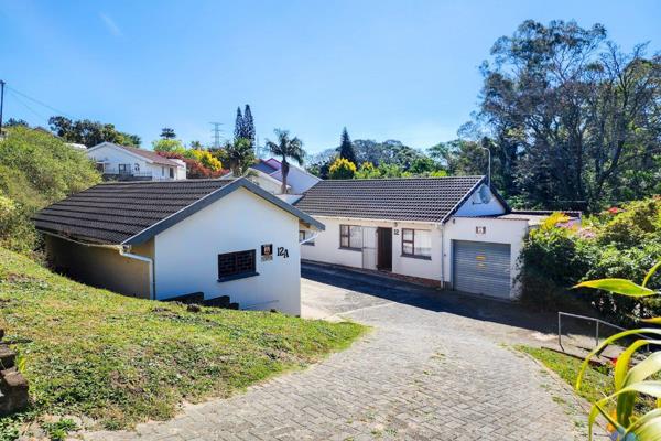 Stunning Property Package with Main House, Charming Flat, and Ample Garaging

Welcome to this exceptional property, offering a ...