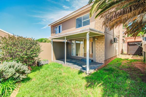 Welcome to this exquisite duplex garden corner unit in Earls Court. This pet-friendly Duplex unit offers an indoor and outdoor spaces ...