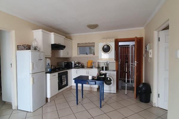 TWO BEDROOM UNIT TO RENT - ONE BEDROOM AVAILABLE (FOR A LADY)

2 Bedroom unit with each having an en-suite bathroom – contains a ...