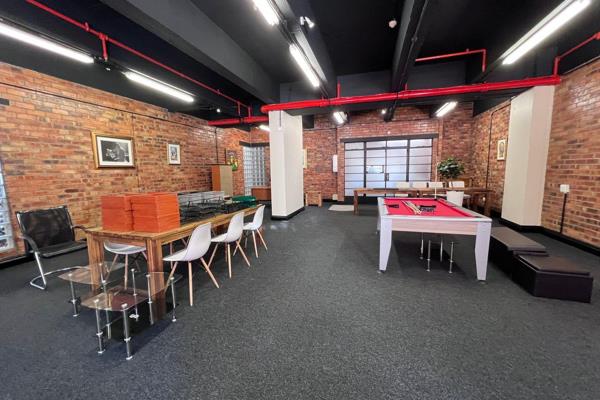 Located on Bree Street, one of Cape Town&#39;s most popular streets, Manhattan Place is in the centre of the Cape Town CBD and has easy ...