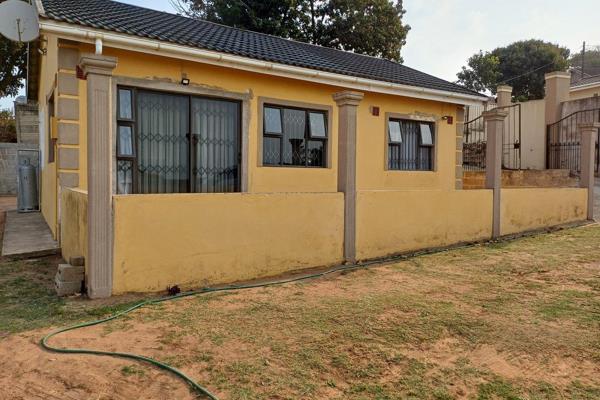 Beautiful house in Ntuzuma. This beautiful home is located in a very peaceful neighbourhood.
It boasts 3 bedrooms - all with BIC ...