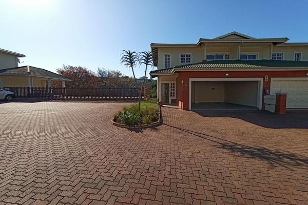 Welcome to this beautiful 3 bedroom, 2.5 bathroom home for sale in the sought-after Edgemount Estate. This stunning property boasts a ...