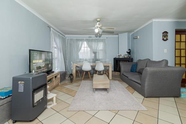 Spacious 5-Bedroom Family Home in Strandfontein Village

Welcome to your new home in the charming Strandfontein Village! This ...