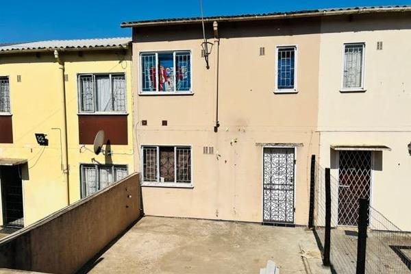 2 bedroom Duplex for sale in Sanford, Phoenix, Durban

Both rooms are upstairs and have lovely scenic inland views, 1 Room has built ...