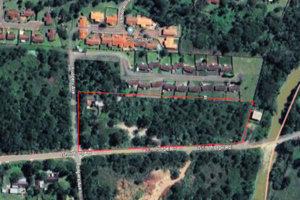 Discover an exceptional investment opportunity in the thriving suburb of Lincoln Meade, Pietermaritzburg. This expansive 2 hectare ...