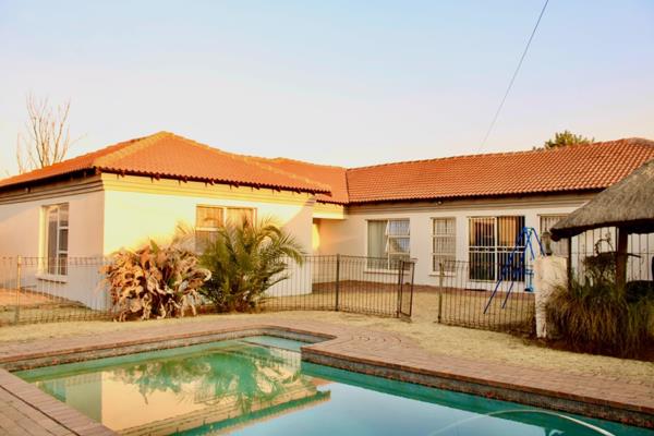 Spacious Four-Bedroom House For Sale in Riamar Park, Bronkhorstspruit - offering a central and convenient location.

Interior ...