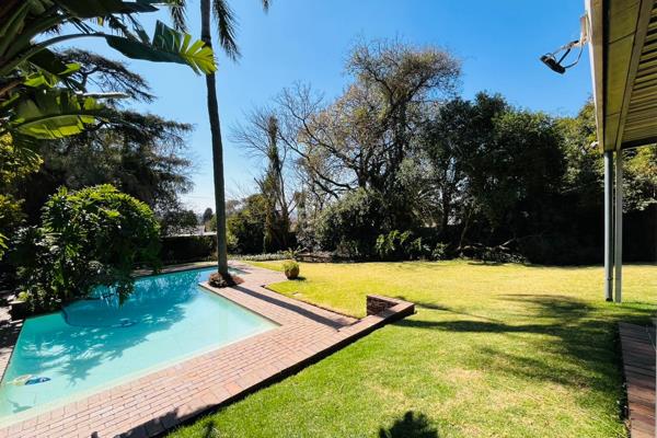 This well maintained home in the serene of Bramley, Johannesburg, offers an exceptional living experience for families and investors ...