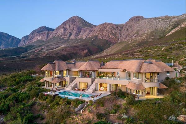 Experience the pinnacle of luxury African living in the Knorhoek Valley, neighbouring Idiom Winery, on the outskirts of Somerset West. ...