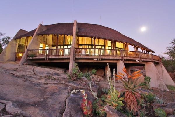 Situated on the banks of the Olifants river, with stunning elevated views of surrounding farms, and the Drakensberg escarpment in the ...