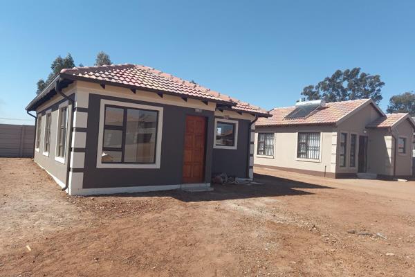 NEW DEVELOPMENTS for sale in WINDMILL PARK, BOKSBURG.

Full Tittle Stands.

Prices From R720000 upwards.

Garage not ...