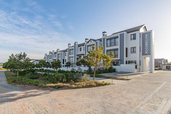 This apartment offers an open plan living area with a built-in braai and aircon. The well-designed kitchen provides ample storage and ...