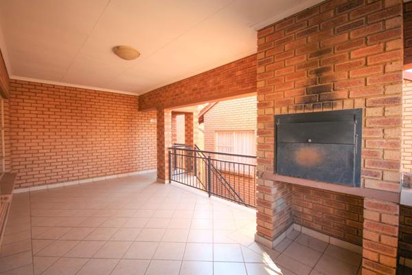 Modern 2-Bedroom, 1-Bathroom First-Floor Unit!

Hazeldean – No Loadshedding!

Available: ...