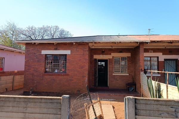 Close to all schools and West Rand Pack and Town

This perfectly position house is a ...