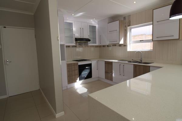 Neat open-plan 3 bedroom towhouse to rent in secure complex in Beacon Bay, offering a spacious yard, double garage and main en-suite. ...