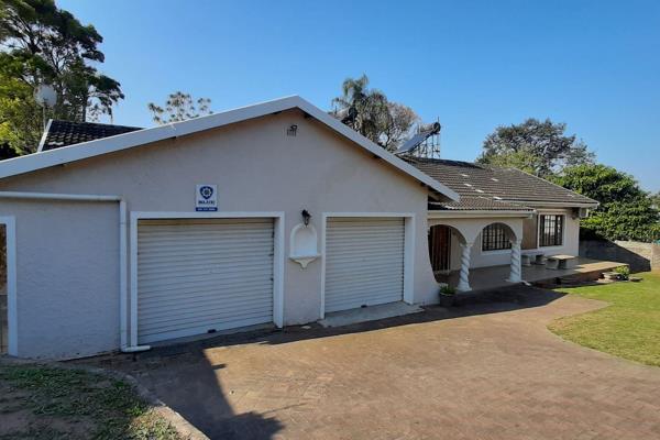 This magnificent four-bedroom family home is nestled in the picturesque neighbourhood of Yellowwood Park. The living areas are ...